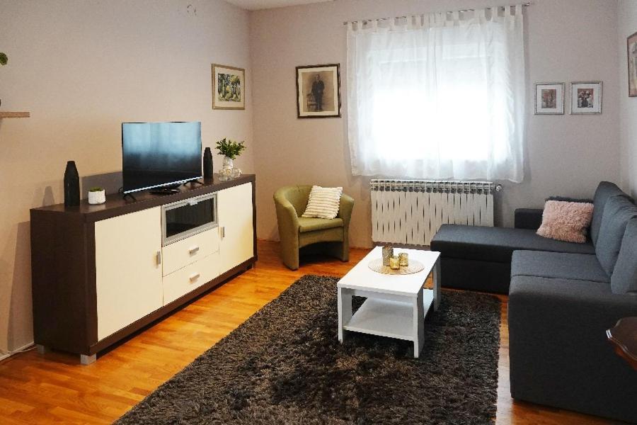 Apartman Gundulic Vinkovci Dış mekan fotoğraf