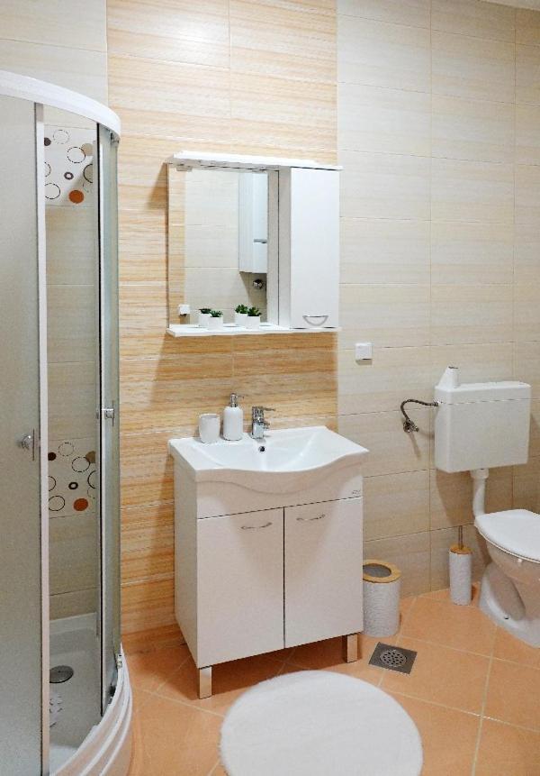 Apartman Gundulic Vinkovci Dış mekan fotoğraf