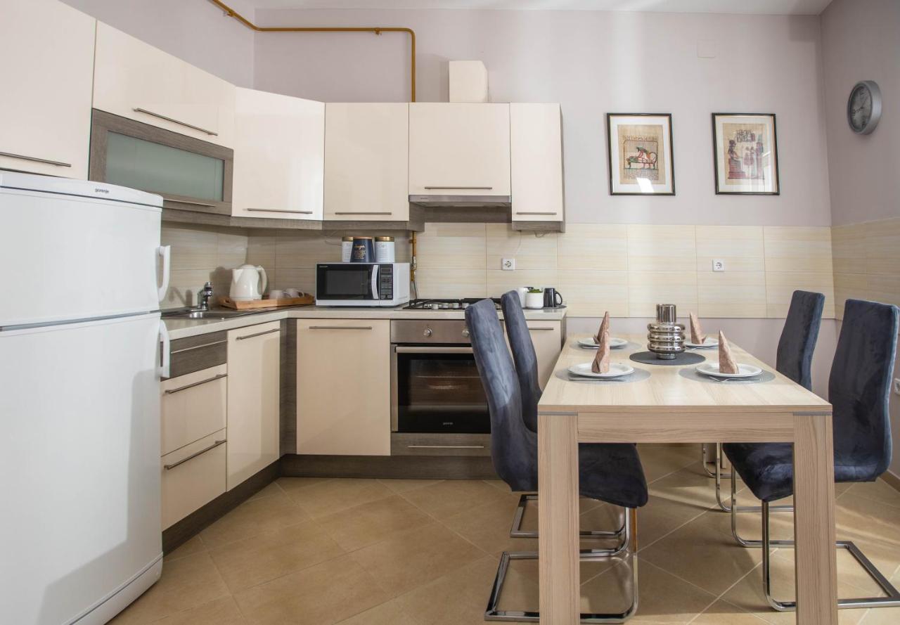 Apartman Gundulic Vinkovci Dış mekan fotoğraf