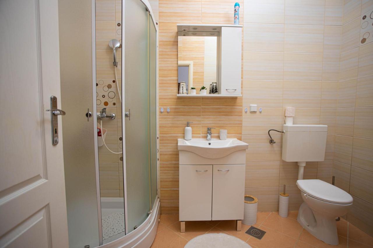Apartman Gundulic Vinkovci Dış mekan fotoğraf